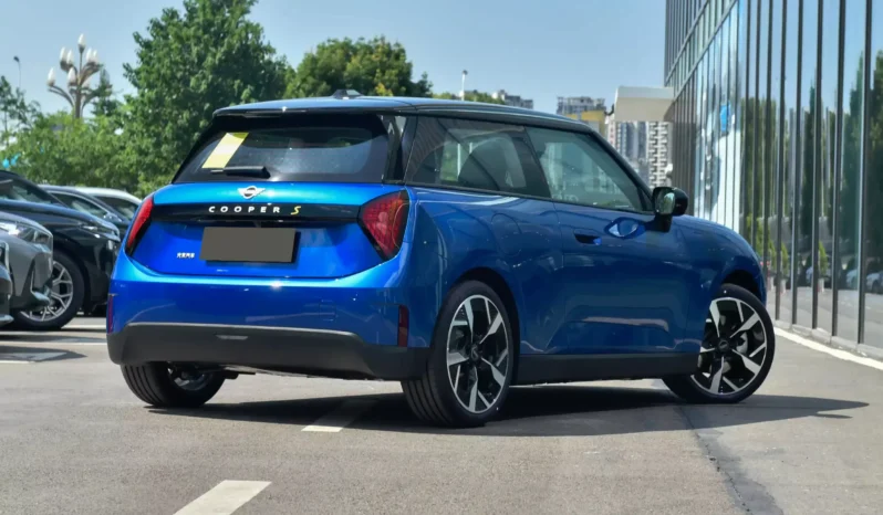 
								BMW MINI Cooper EV full									